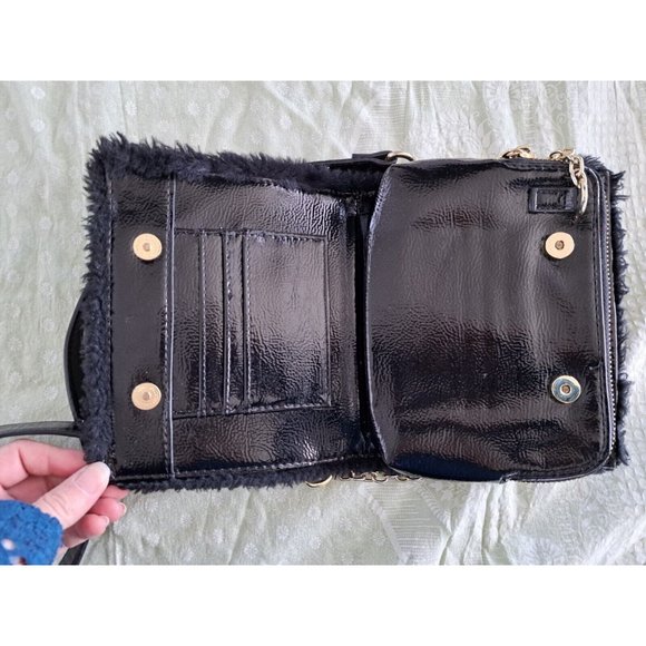 Steve Madden Fuzzy Black Clutch Handbag Purse with Gold Chain and Patent Leather - Picture 5 of 9